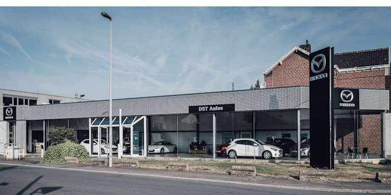 DST Autos