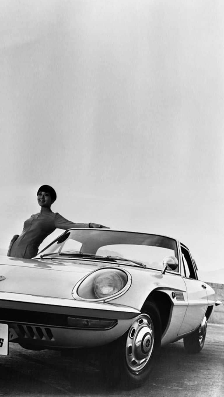 Mazda a barvy v průběhu sta let