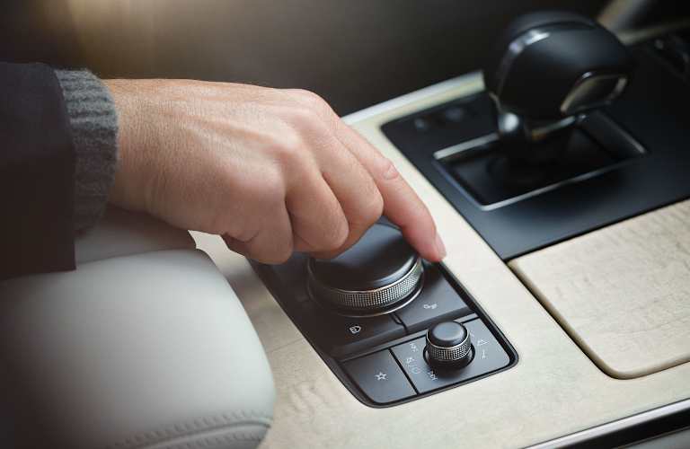 MANUALS & KNOW YOUR MAZDA