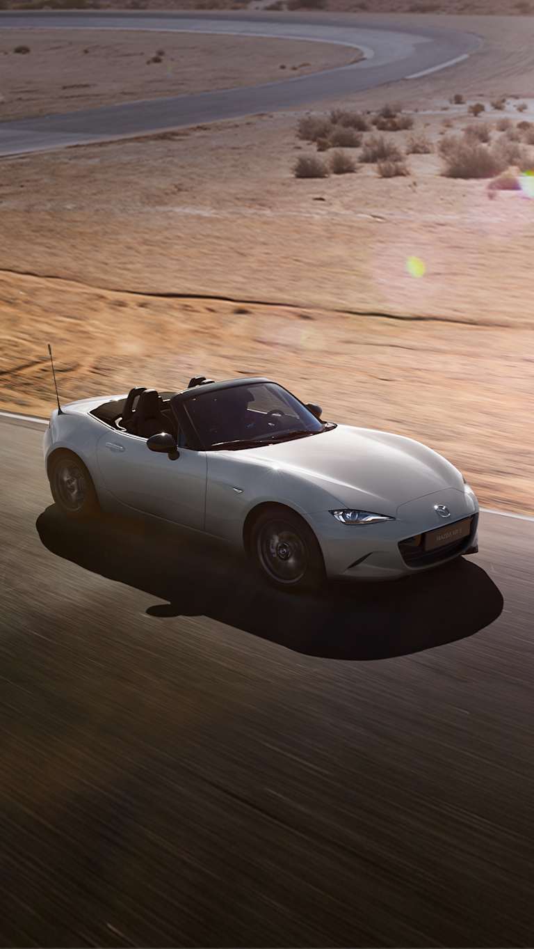 Mazda MX-5 compie 35 anni