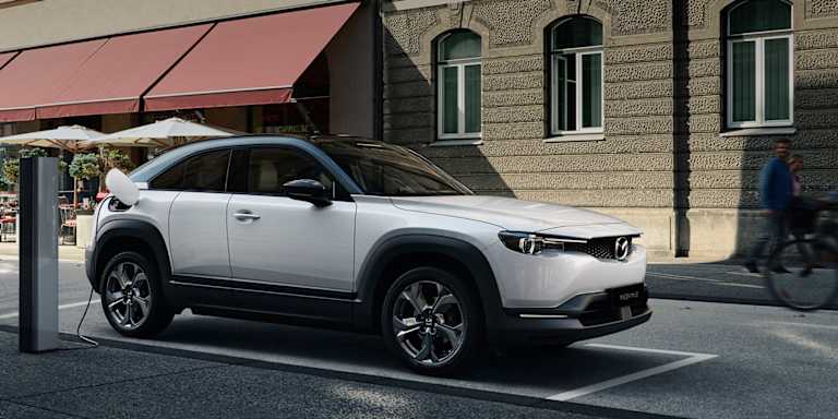 Elektryczna Mazda MX-30 w pigułce (dane techniczne, parametry, spalanie, wyposażenie)
