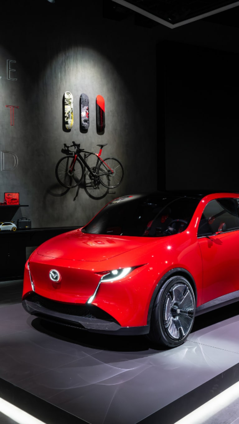 ŚWIATOWA PREMIERA DWÓCH MODELI KONCEPCYJNYCH MAZDY NA TARGACH JAPAN MOBILITY SHOW