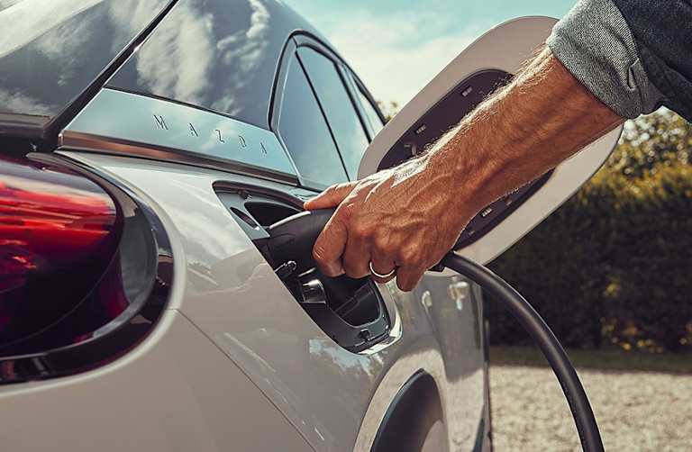 Czy auto elektryczne to dobry wybór na samochód rodzinny?