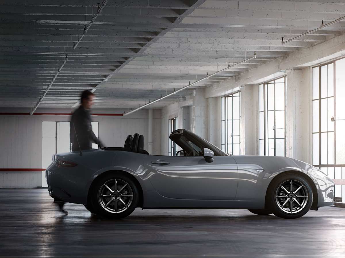 Pagina de accesorii pentru modelul Mazda MX-5 Roadster 2024