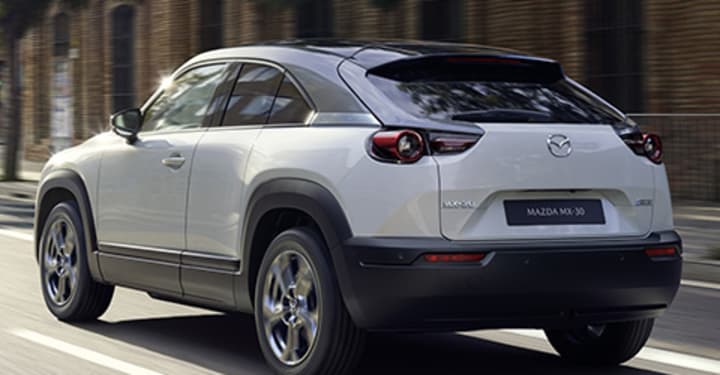 Elektriske Mazda MX-30 -  designprisvinner