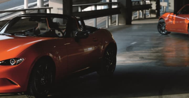 Mazda prezentuje MX-5 30th Anniversary Edition w kolorze Racing Orange z okazji 30-lecia modelu