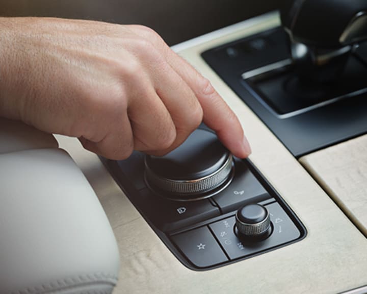 ANLEITUNGEN & KNOW YOUR MAZDA