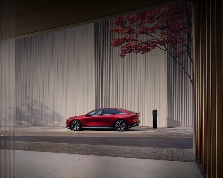 DIE MAZDA LADELÖSUNGEN