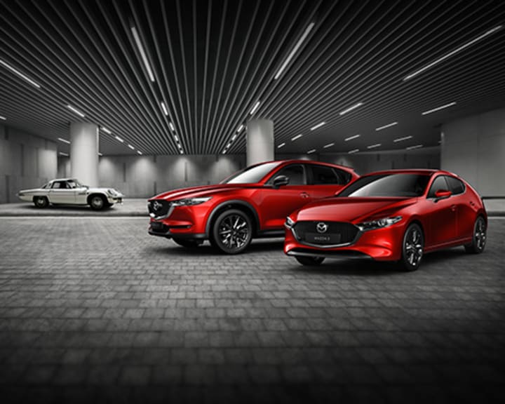 DIE MAZDA JAHR100|WOCHEN