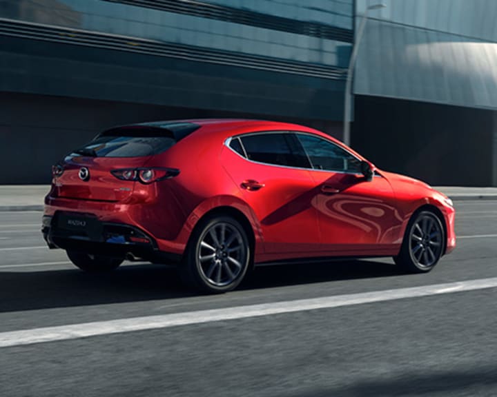 A MAZDA3 HATCHBACK KIEGÉSZÍTŐI