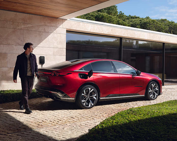 MAZDA E IL MONDO DELLE AUTO ELETTRICHE