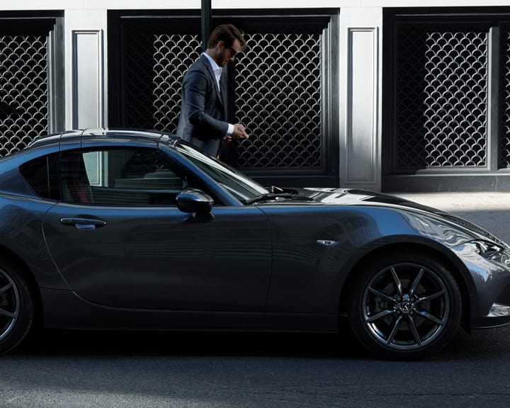 Mazda MX-5 RF – poznaj legendarnego roadstera