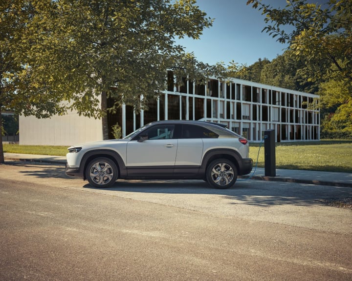 Elektromobilność w Polsce – czym jest i co oznacza dla rynku motoryzacji?