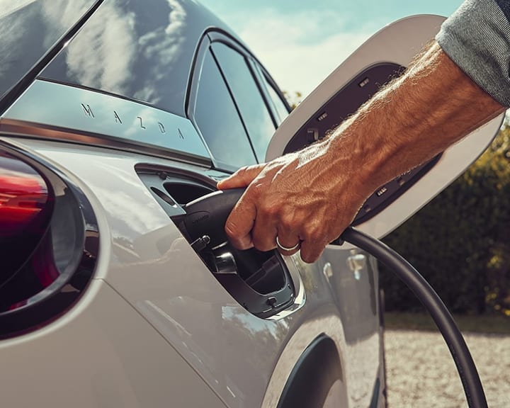 Czy auto elektryczne to dobry wybór na samochód rodzinny?
