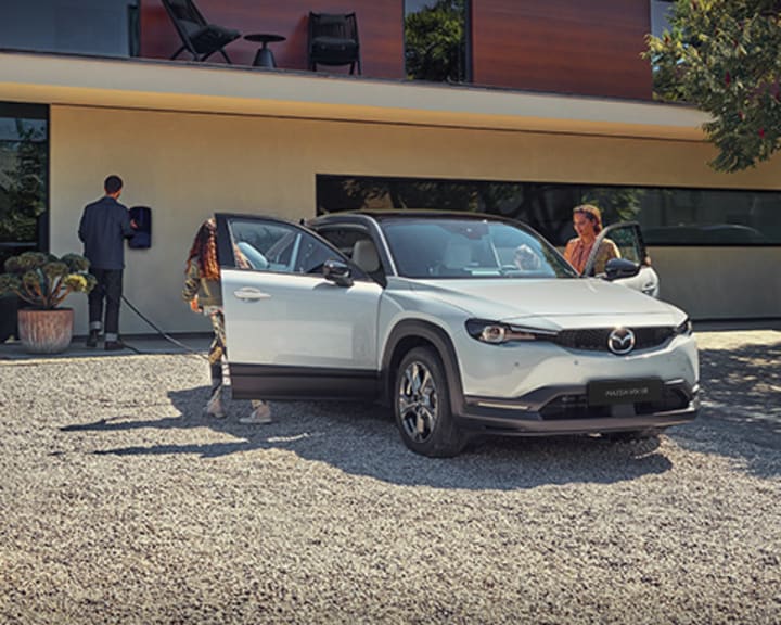 Upplev helt nya <br />Mazda MX-30