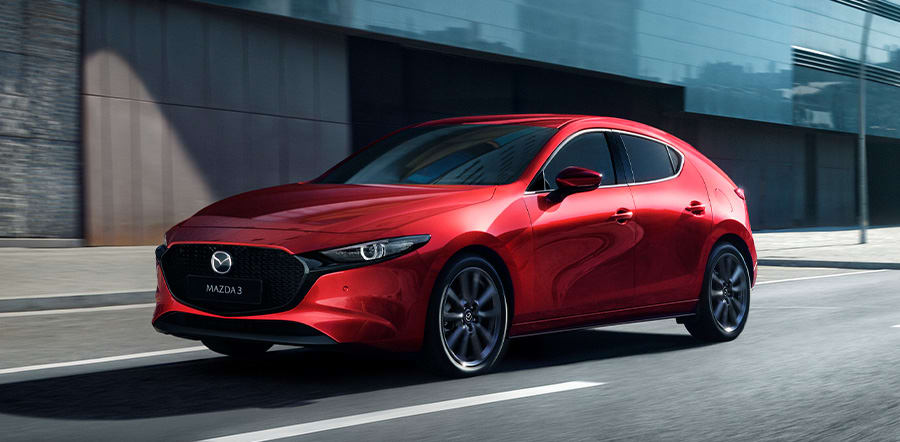 Prova Mazda 3: Su strada con la hatchback giapponese