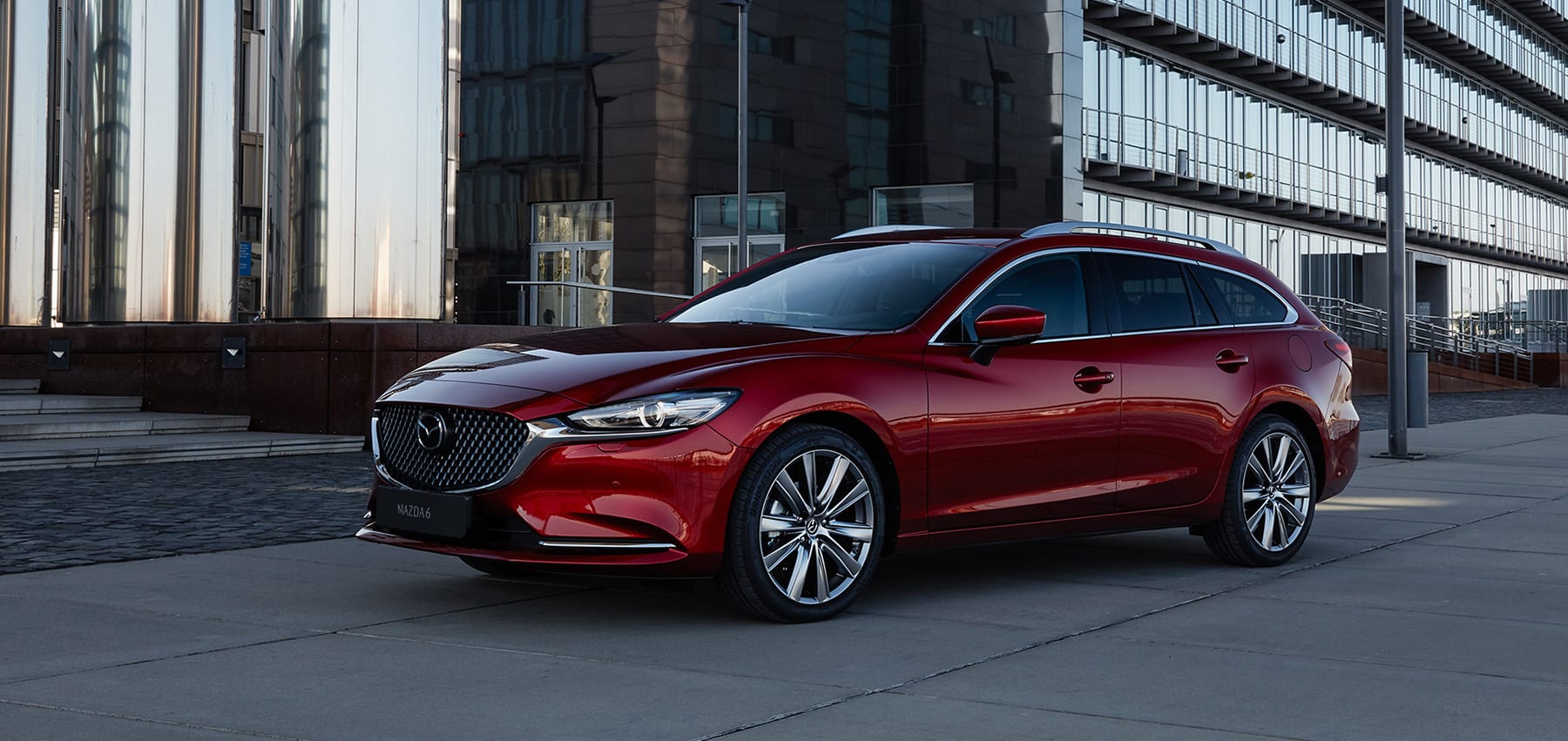 Der Mazda6 Kombi Elegante Optik begeisternder Fahrspa